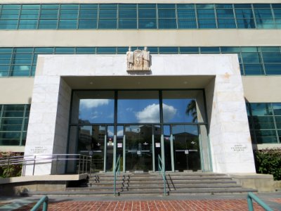 Queen-Liliuokalani-building-entrance