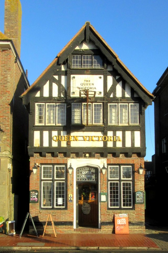 Queen Victoria pub, High Street, Rottingdean (December 2016) (1)