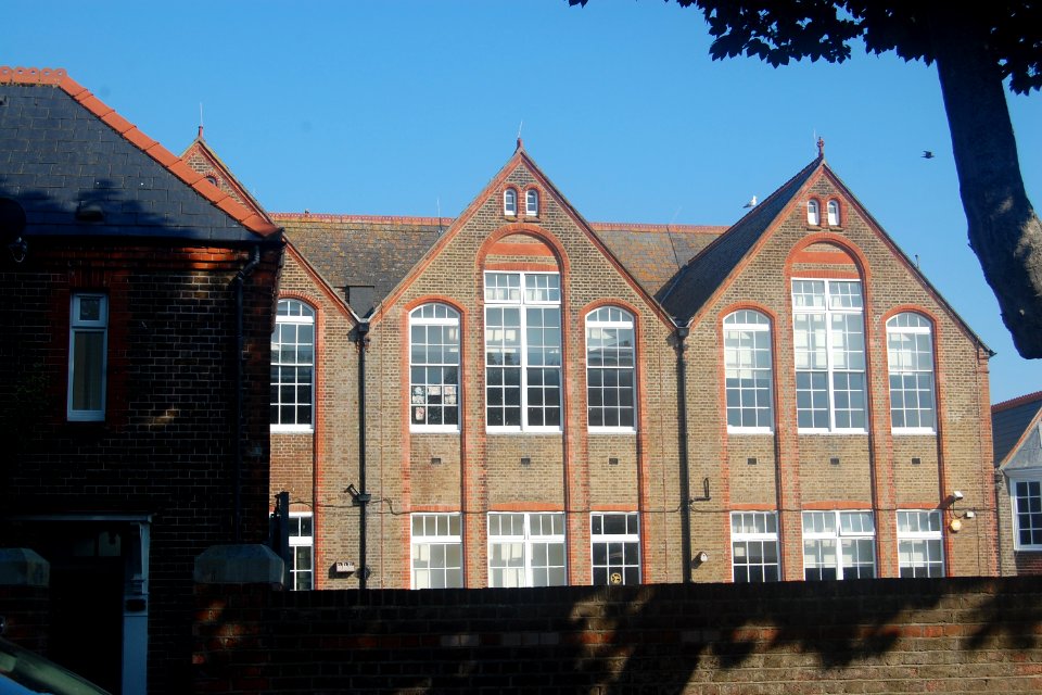 Queen's Park Primary School (former Board School), Freshfield Place, Brighton (August 2019) (1)