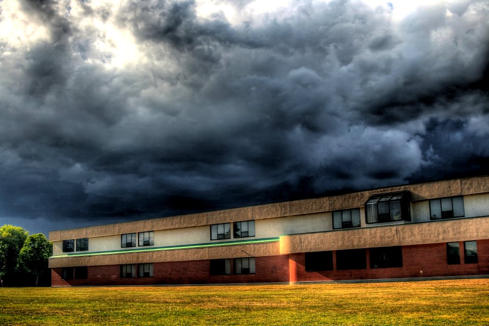 Queen-Elizabeth-School-Wetaskiwin-Canada-Alberta-01A