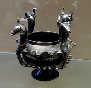 Pyxis, Calabresi Tomb, 660-650 BC, ceramic (bucchero), inv. 20245 - Museo Gregoriano Etrusco - Vatican Museums - DSC01174