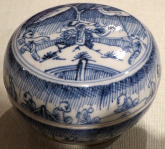 Qing dynasty covered dish, 17th century, porcelain, Honolulu Museum of Art, 12206.1a-b 