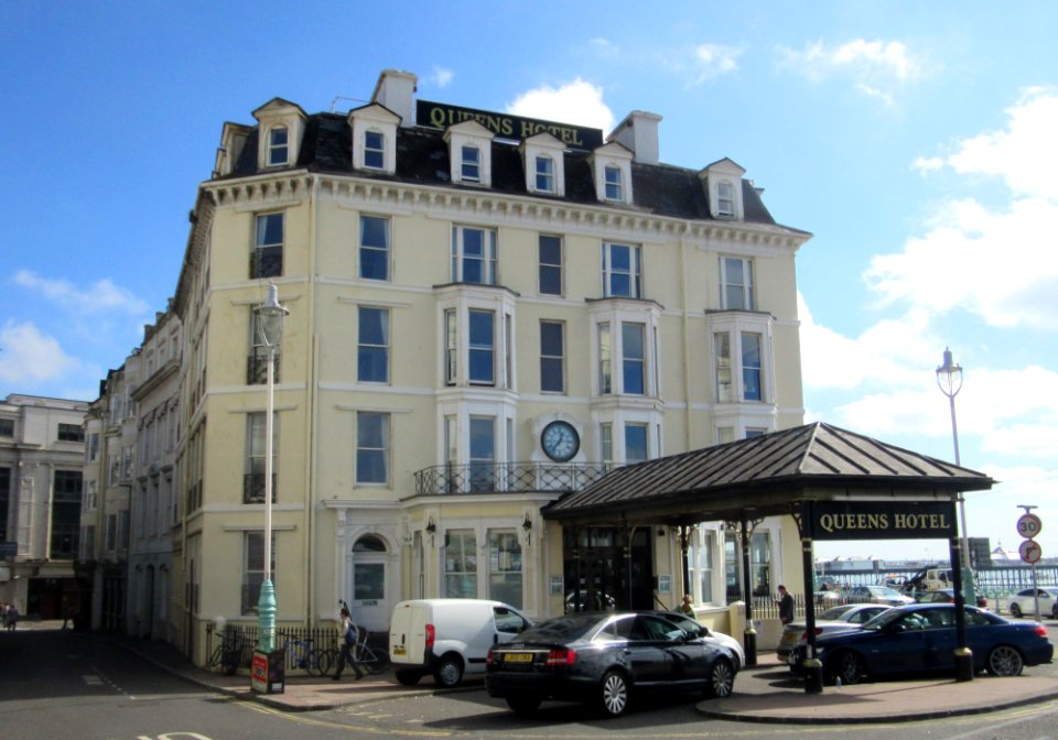 Queens Hotel, King's Road, Brighton (September 2015)