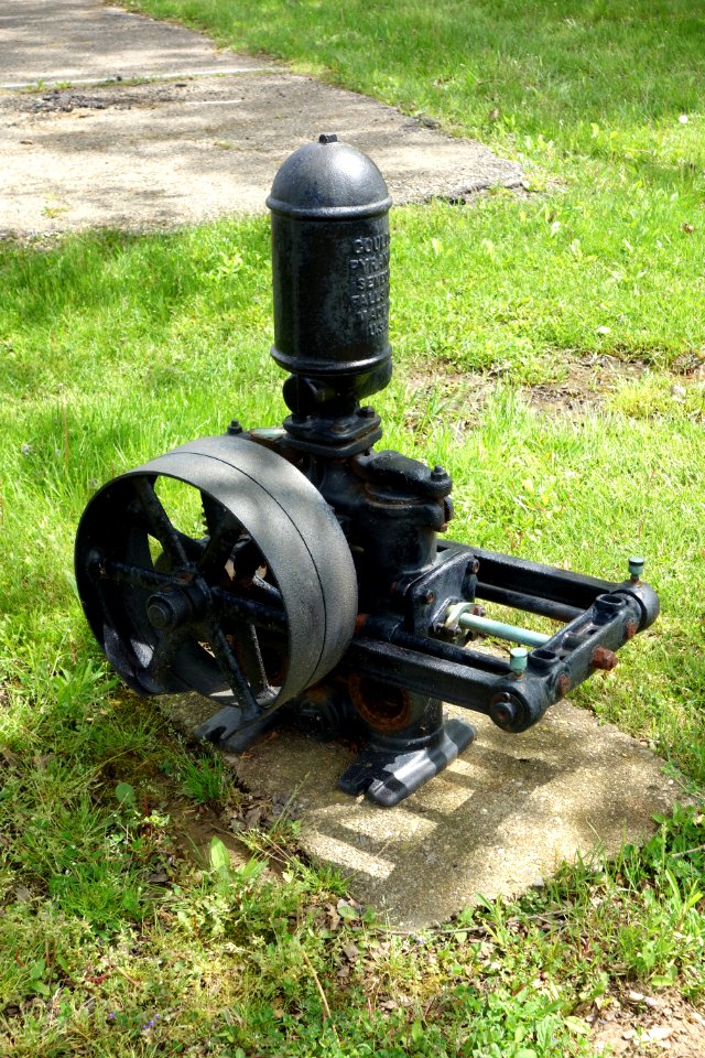 Pyramid Double-Acting Piston Pump, Goulds Manufacturing, Seneca Falls, NY, c. 1910 - National Road Museum - DSC02768