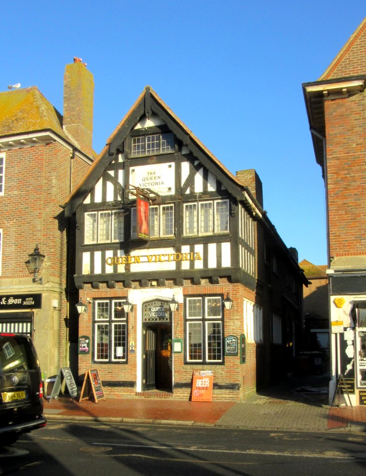 Queen Victoria pub, High Street, Rottingdean (December 2016) (4)