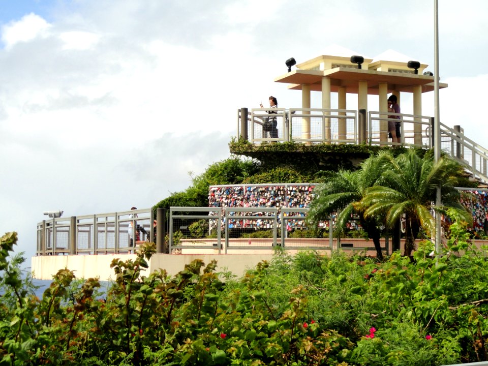 Puntan Dos Amantes (Guam) - DSC01146