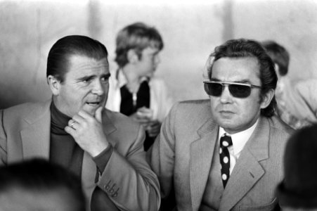 Puskas (l), trainer van Panathinaikos FC, en Happel (r), trainer van Feyenoord ,, Bestanddeelnr 924-5814