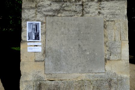 Queen Square Obelisk inscription - Bath, England - DSC09714