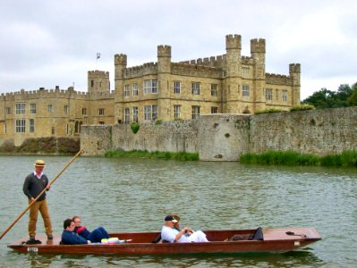 Punting at Leeds Castle photo