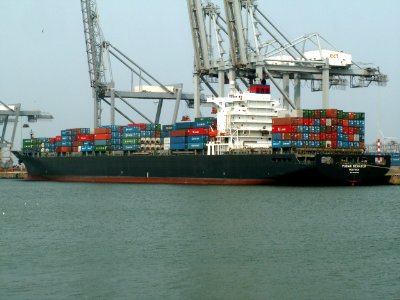 Pusan Senator p1, at the Amazone harbour, Port of Rotterdam, Holland 07-May-2006