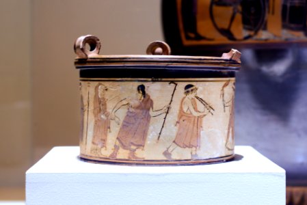 Pyxis à fond blanc – BM inv 1894 0719.1 – MSR - Rituels Grecs-1