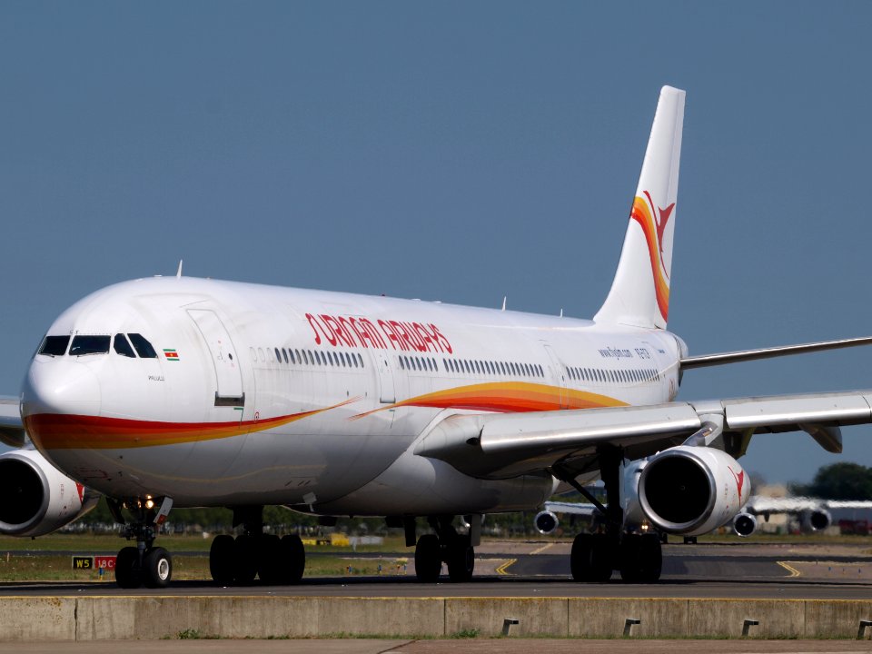 PZ-TCP Surinam Airways Airbus A340-311 - cn 049 taxiing 21July2013 pic-003