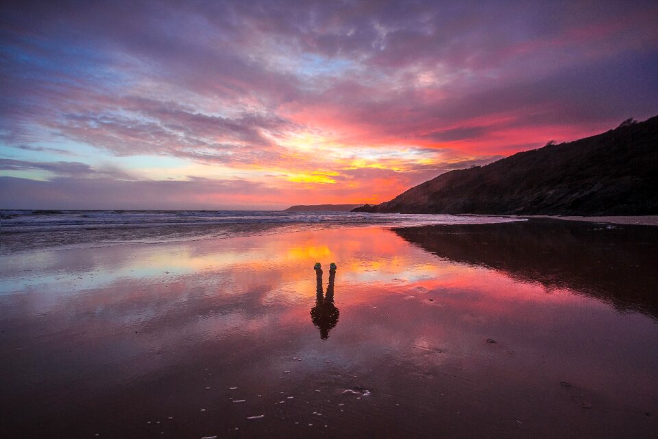 Reflection ocean silhouette