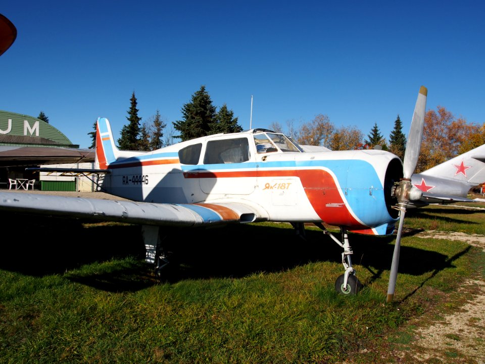 RA-44446 (aircraft), YAK18 pic2