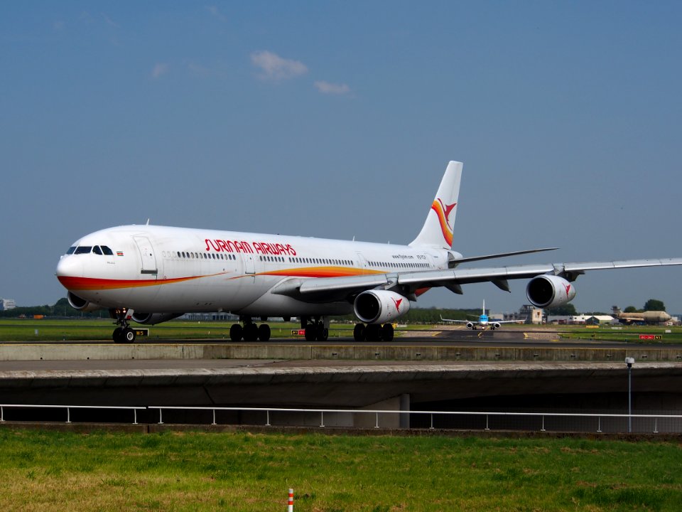 PZ-TCP Surinam Airways Airbus A340-311 - cn 049 pic2