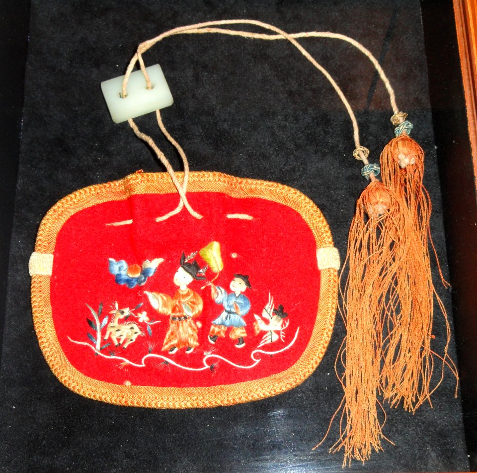 Purse, China - Museum of Cultures (Helsinki) - DSC05019
