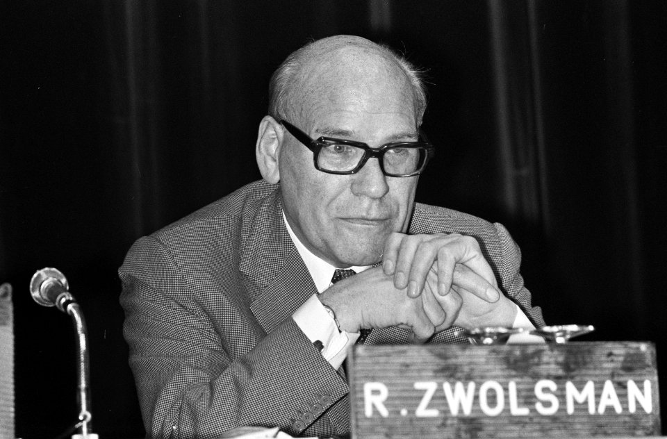 R Zwolsman, Bestanddeelnr 927-0203