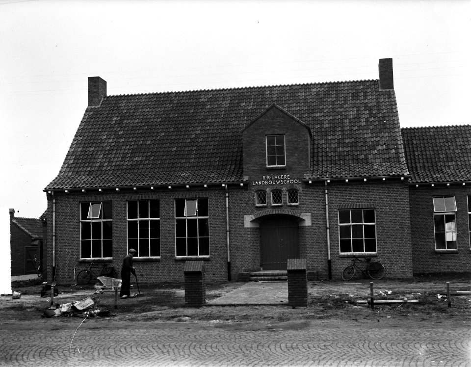 R.K Lagere Landbouwschool, Bestanddeelnr 903-1594
