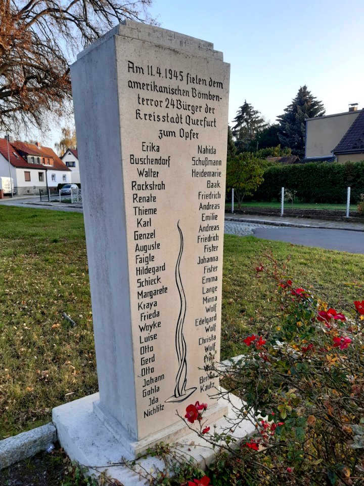 Querfurt DenkmalBombenopfer
