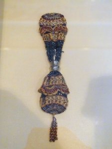 Purse, unidentified - Museo Nacional de Artes Decorativas - Madrid, Spain - DSC08171