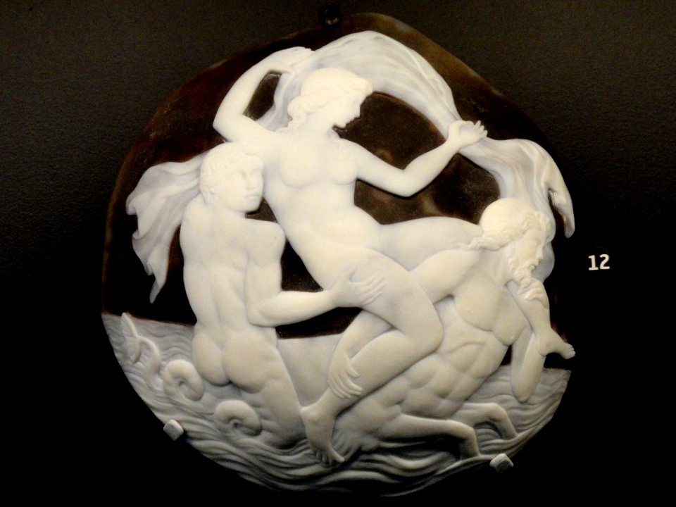 Quartz sardonyx cameo, Aphrodite and Triton, Idar-Oberstein agate beds, Germany - Natural History Museum of Utah - DSC07459