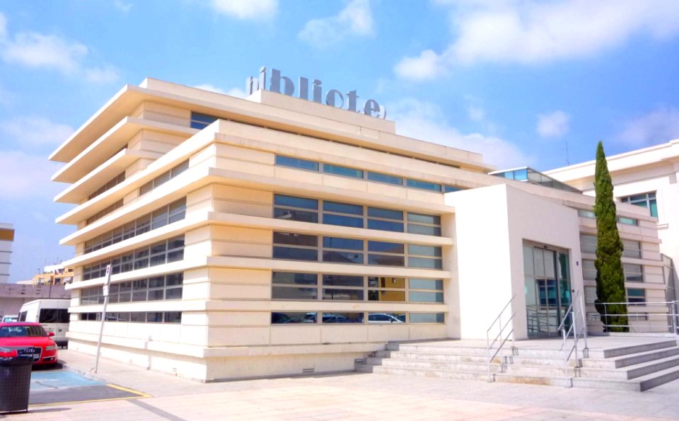 Quart de Poblet - Biblioteca Pública Municipal Enric Valor 01
