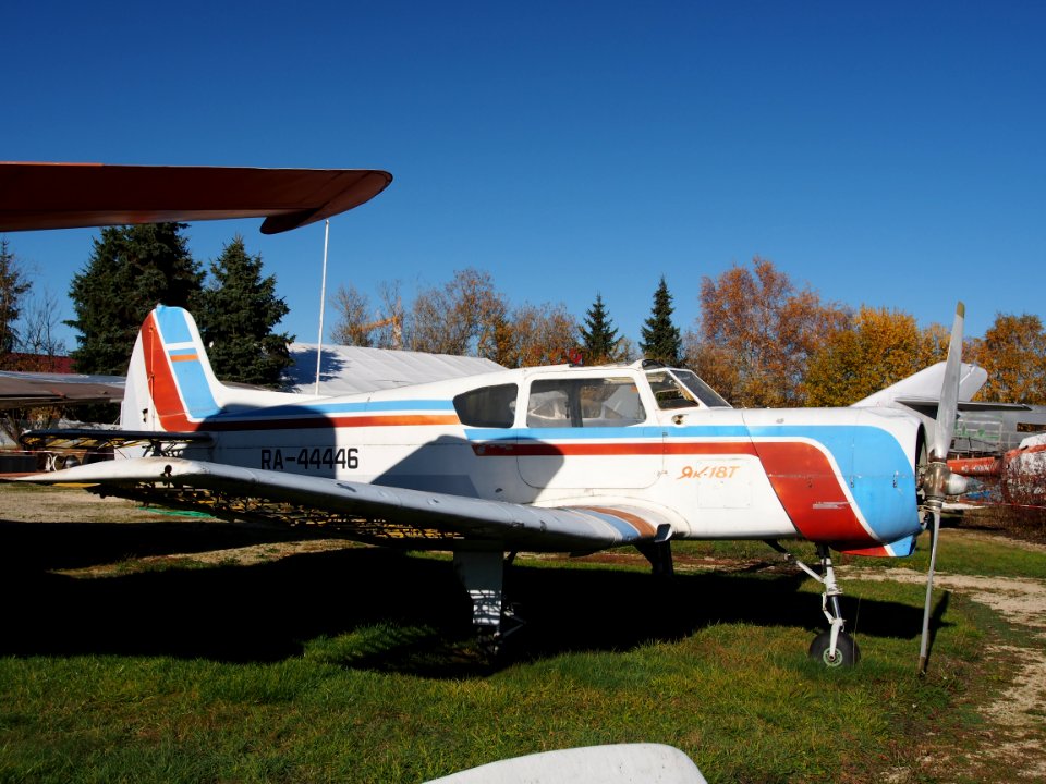 RA-44446 (aircraft), YAK18 pic1
