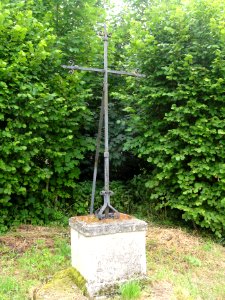 Quincy-Basse (Aisne) croix de chemin