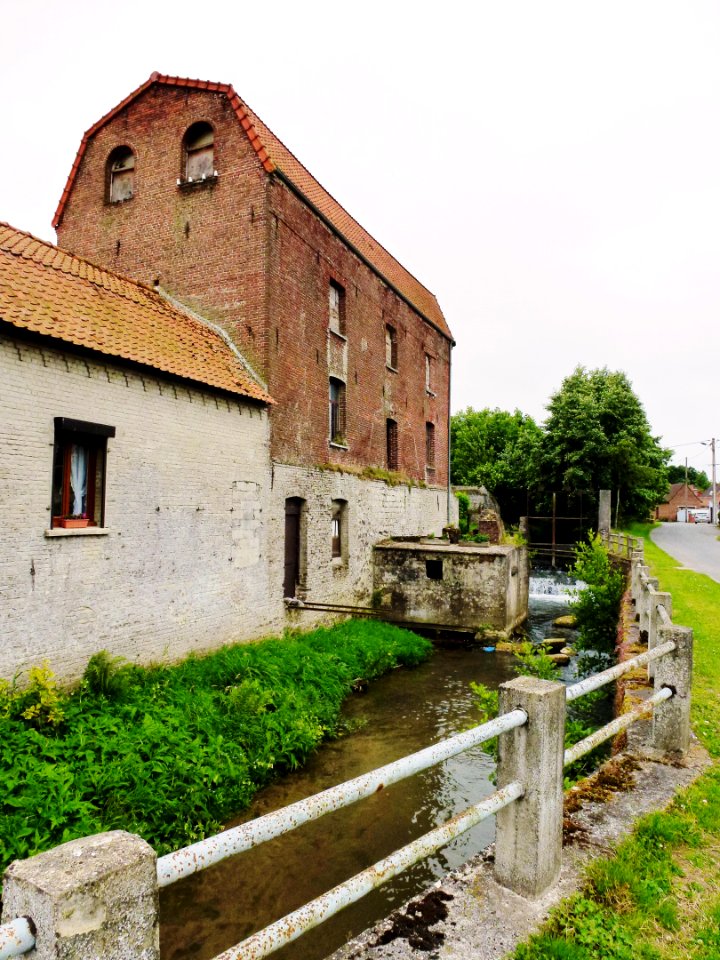 Quernes (Pas-de-Calais) moulin sur La Laquette