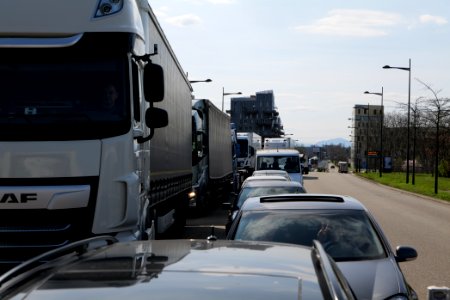 Queue in front of border control checkpoint at Europe bridge German side 2020-03-16 18