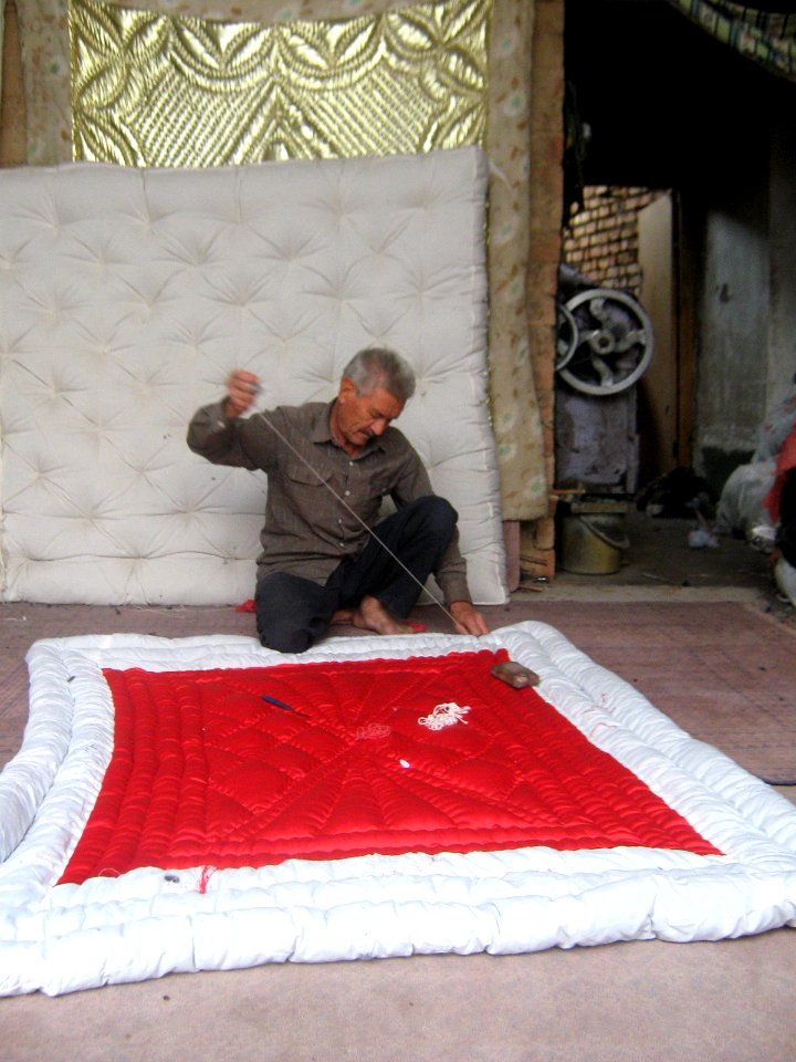 Quilter and quilting in the Bazaar of Nishapur 11