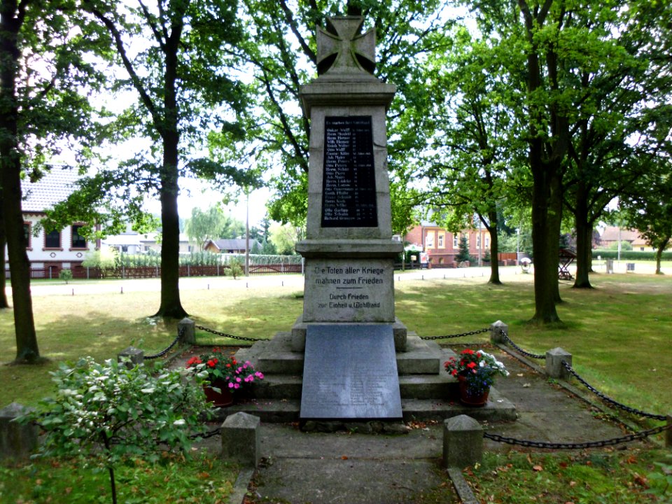 Quitzöbel Mahnmal 2