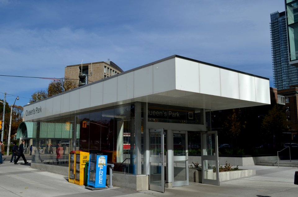 QueensParkSubwayStation3