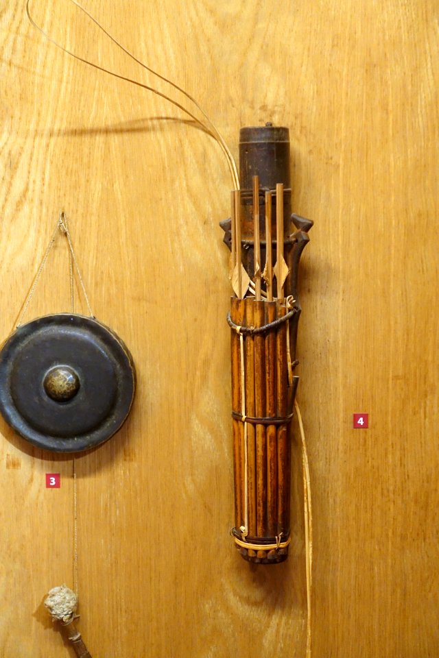 Quiver and arrows, Muong - Vietnam Museum of Ethnology - Hanoi, Vietnam - DSC02750