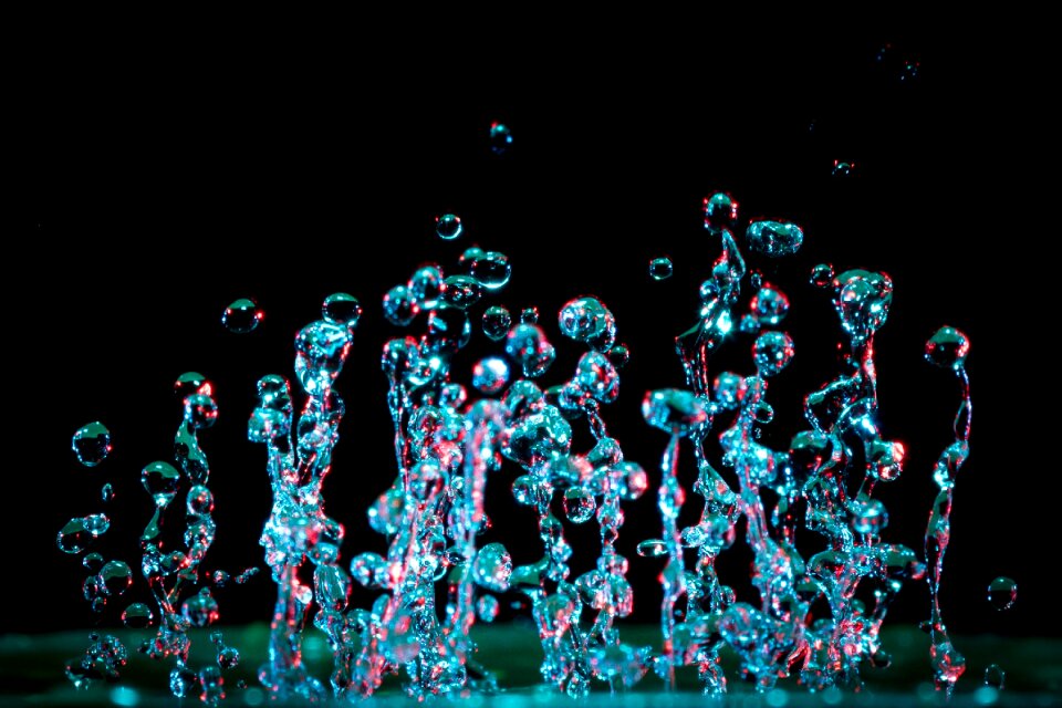 Drop of water hochspringender high drop water feature