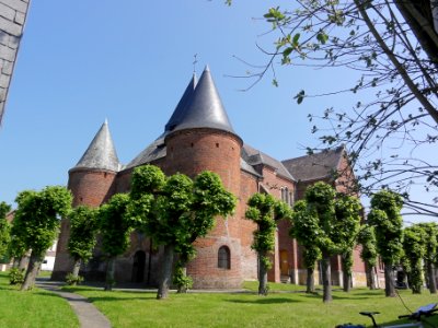 Rocquigny (Ardennes) Église fortifiée