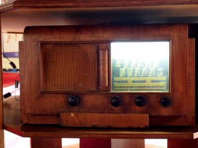 Récepteur de radio, Peugeot museum photo 1