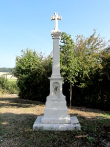 Récourt-le-Creux (Meuse) croix de chemin est