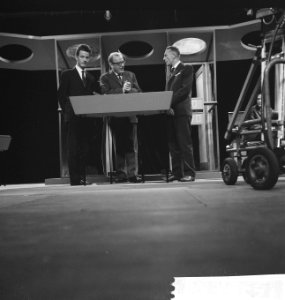 Quiz Willens en Wetens . Hr. de Jong , C. Butner en Theo Eerdmans, Bestanddeelnr 912-9427