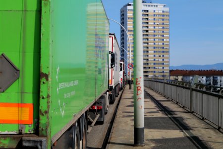 Queue in front of border control checkpoint at Europe bridge German side 2020-03-16 20