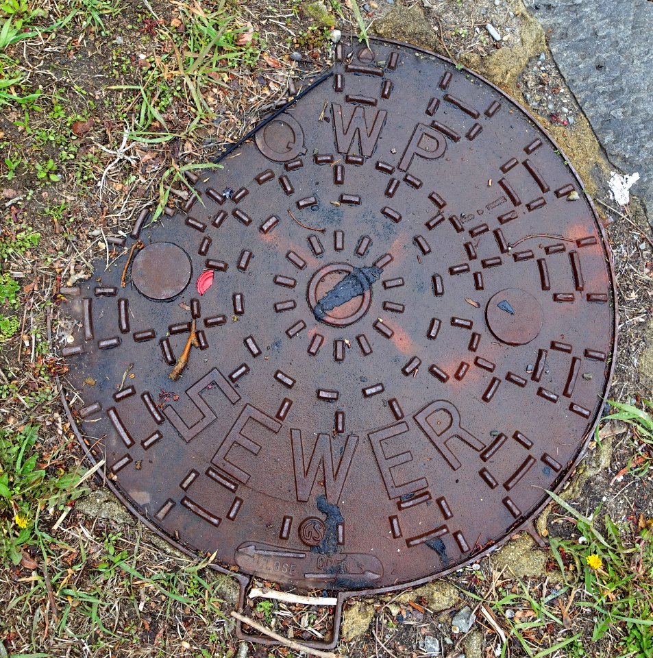 QWP Sewer, GS, Close Open, Made in France - Arlington, MA - DSC01064