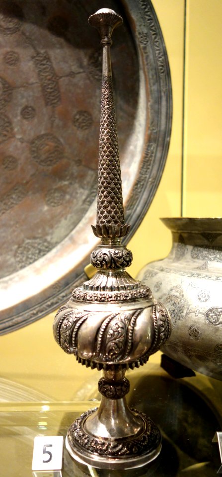 Qumqum (rosewater sprinkler), Turkey, 19th century, raised and chased silver - Royal Ontario Museum - DSC04753