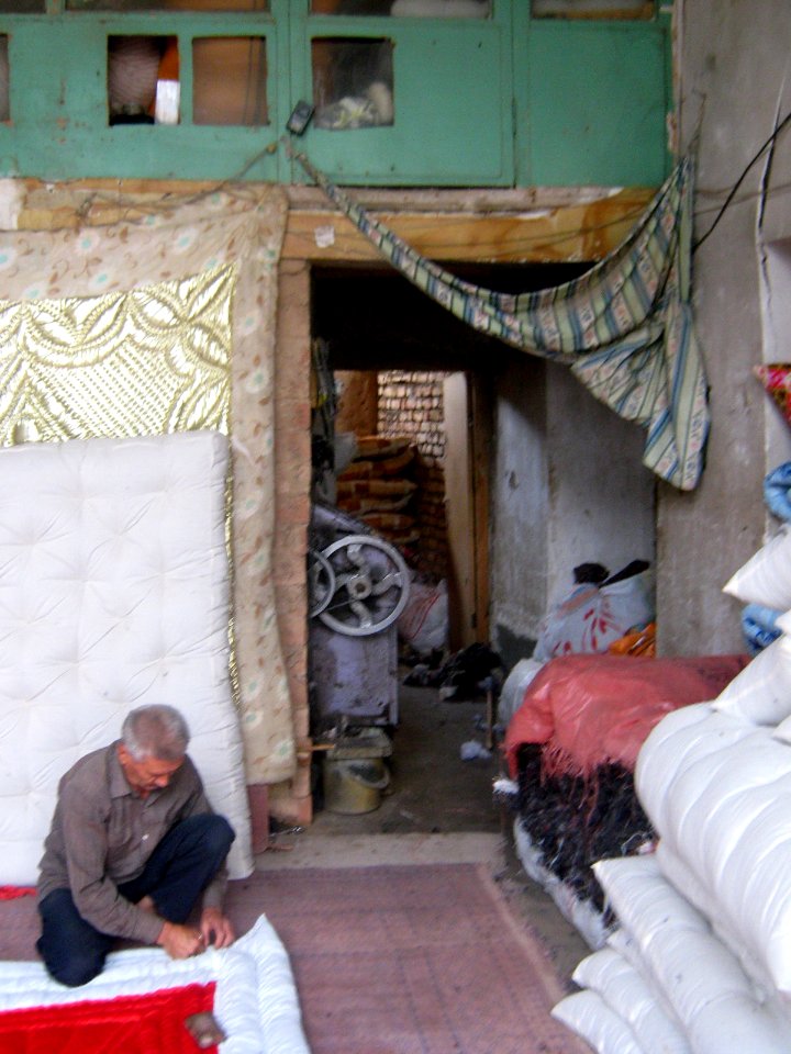 Quilter and quilting in the Bazaar of Nishapur 15