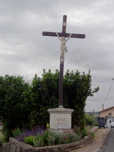 Quinçay (Vienne) Croix de chemin