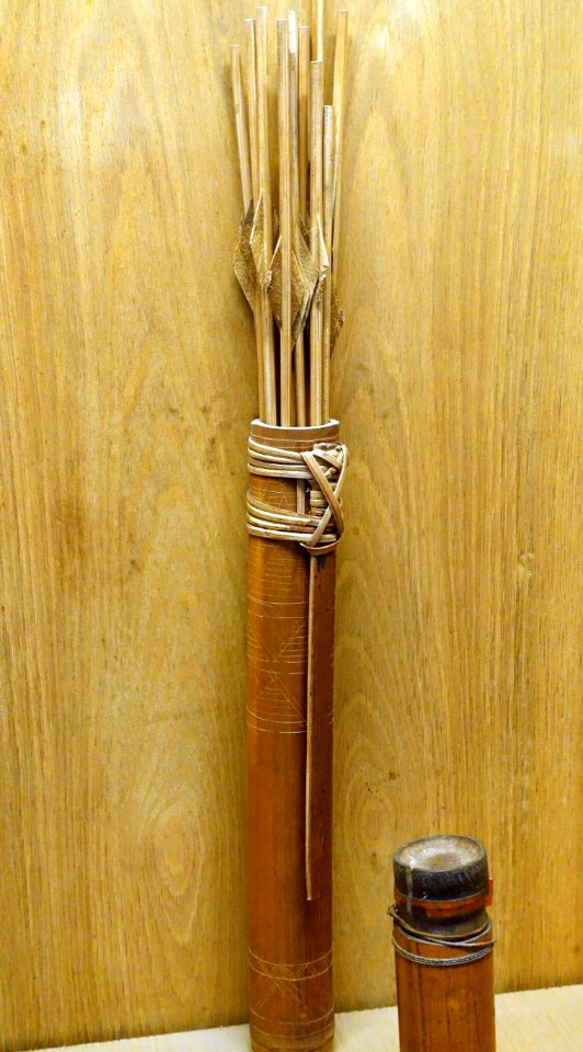 Quiver and arrows, Chut (Arem) - Vietnam Museum of Ethnology - Hanoi, Vietnam - DSC02640