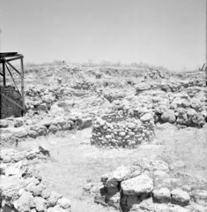 Quasileh, archeologisch onderzoek van een necropool, Bestanddeelnr 255-3798 photo