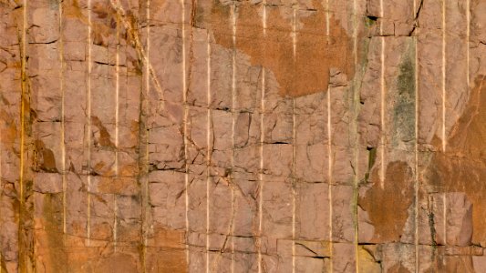 Rocks and texture in Rixö granite quarry 4
