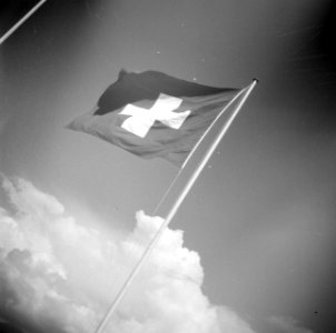 Rode Kruis-vlag bij het hoofdkantoor in Genève, Bestanddeelnr 254-2206
