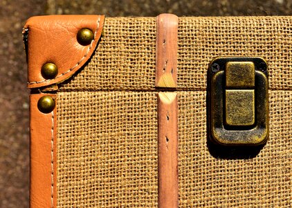 Closure close up travel