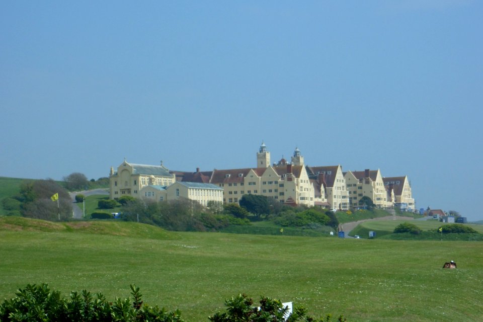 Roedean School, Roedean Way (off A259), Roedean, Brighton (NHLE Code 1380831) (May 2013) (1)